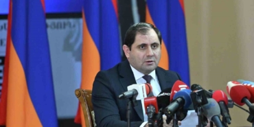ermenistan-savunma-bakani-papikyan-azerbaycan-ile-silahlanma-yarisina-girmeyi-planlamiyoruz-TDtKVQJa.jpg