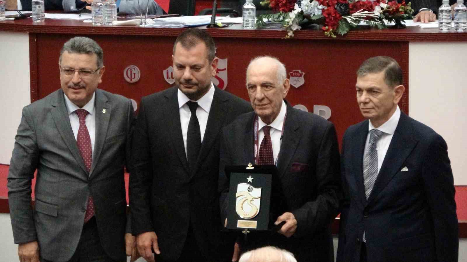 ertugrul dogan trabzonspor her zaman paraya karsi emegin savasini vermistir 2 zHtqnq3I