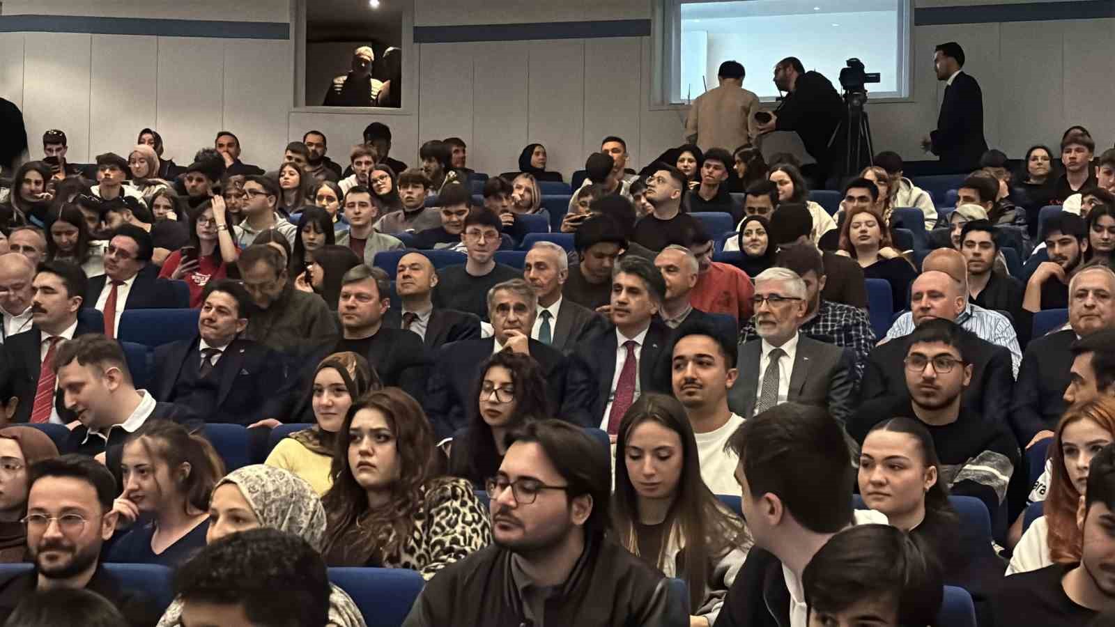 ertugrul saglam artik iki takimli sampiyonluk yarisi izlemeyelim 3 PhpE6ykE