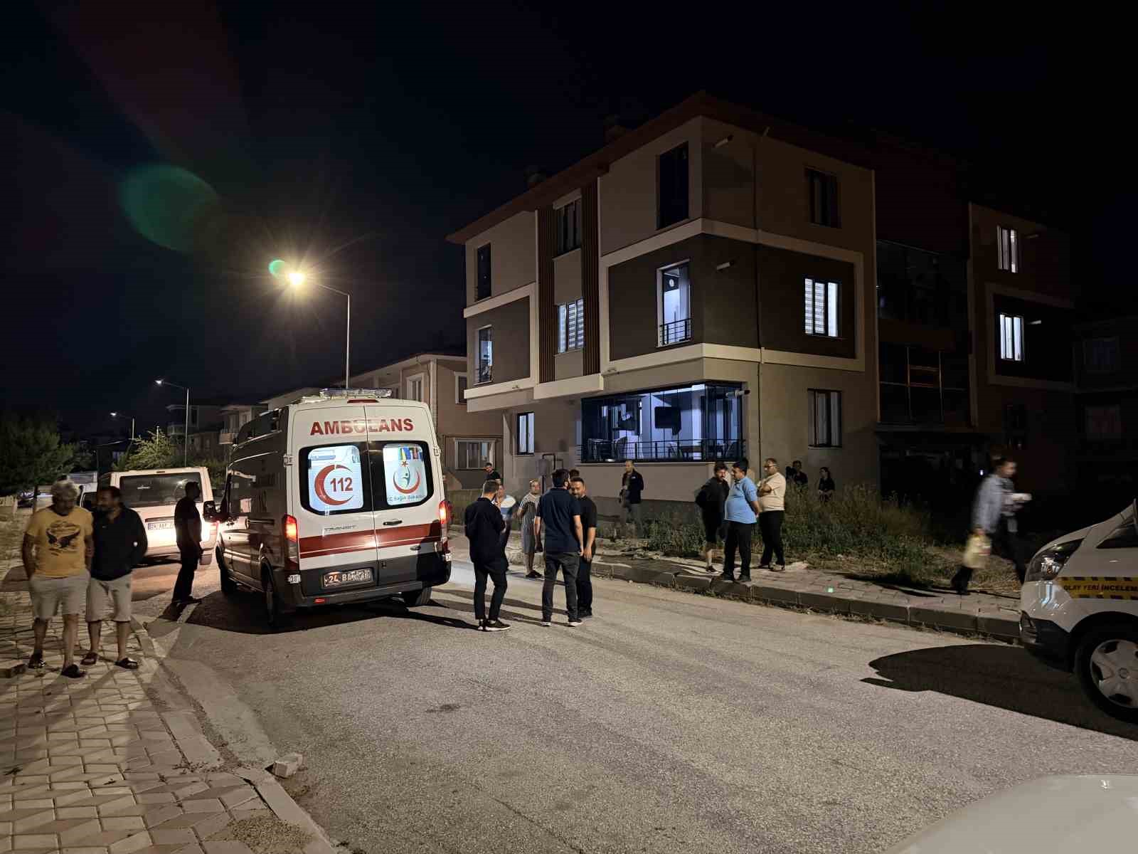 erzincanda eski es dehseti 2 kisi pompali tufekle olduruldu 3 sTN7217b