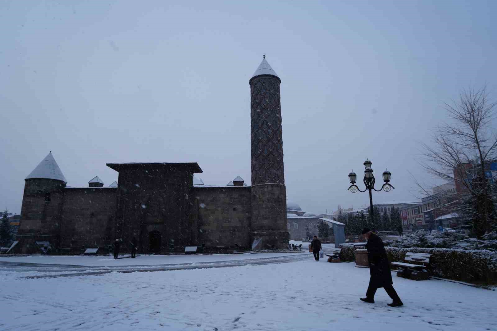 erzurum gune karla basladi 9 Zb7ve8sO