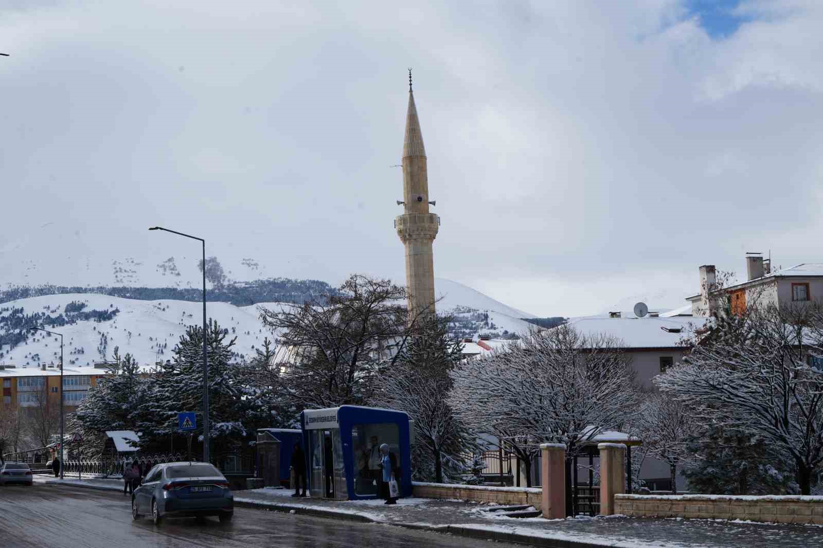 erzurum gune yine karla uyandi bolge icin zirai don uyarisi geldi 4 EIh6YreB