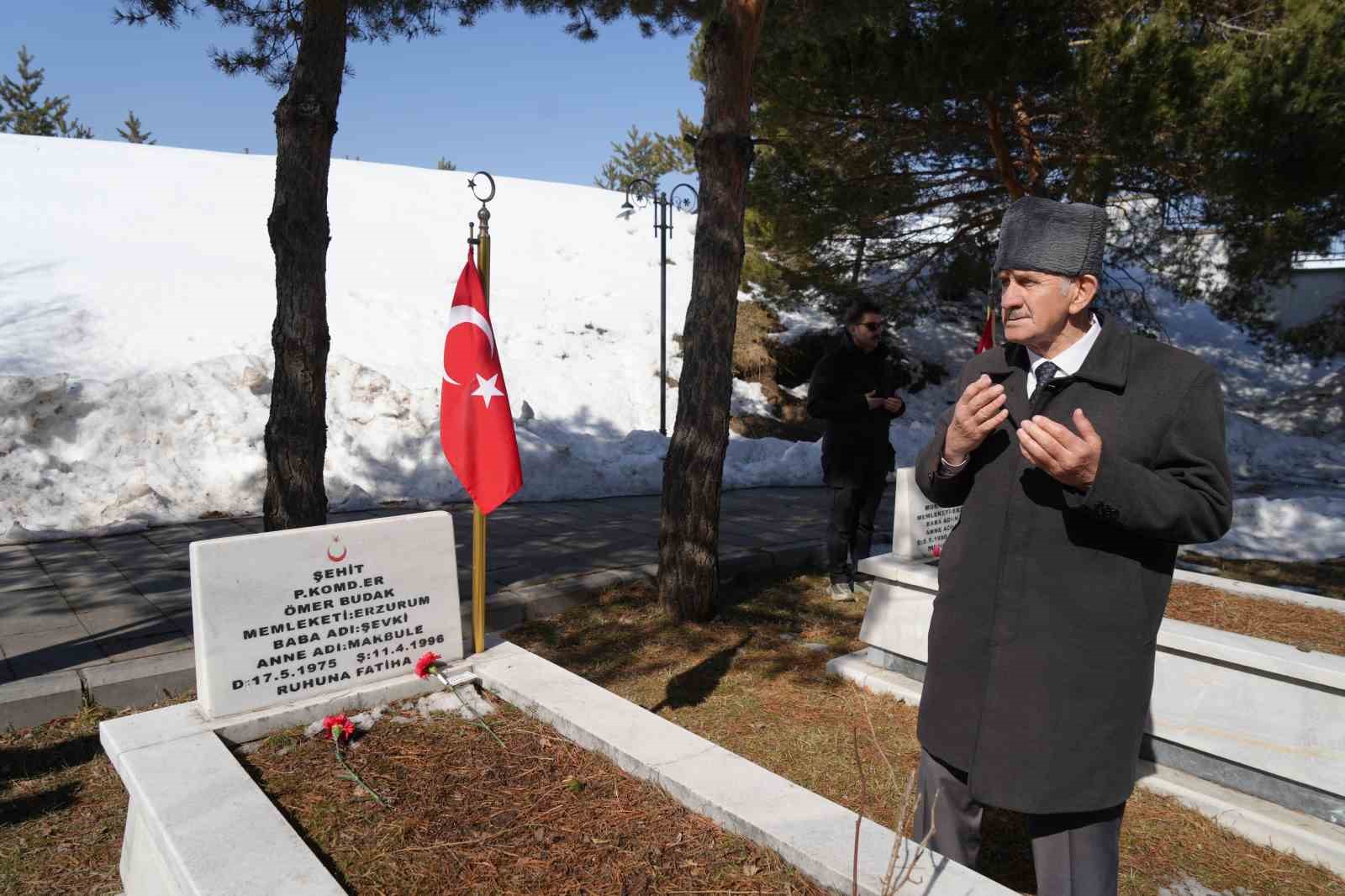 erzurum karskapi sehitliginde 111 yillik huzun ve cosku bir arada 10