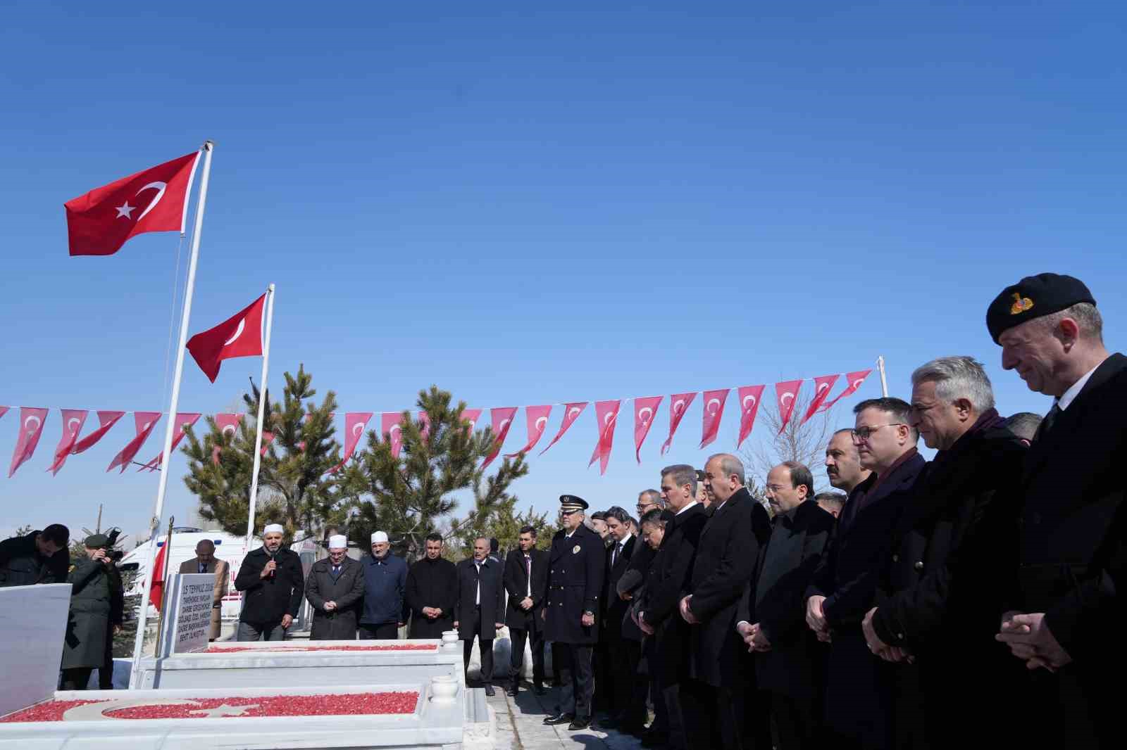 erzurum karskapi sehitliginde 111 yillik huzun ve cosku bir arada 14 2rrAF7jO
