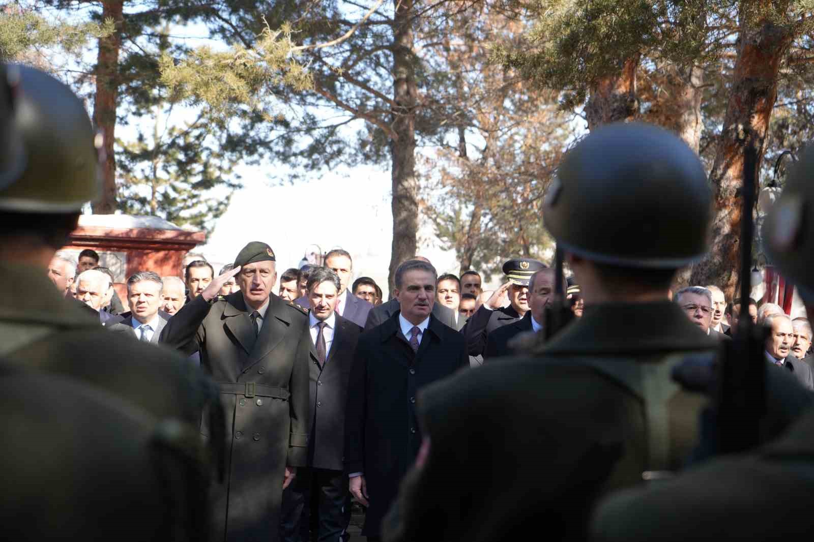 erzurum karskapi sehitliginde 111 yillik huzun ve cosku bir arada 5 azWWZsbd