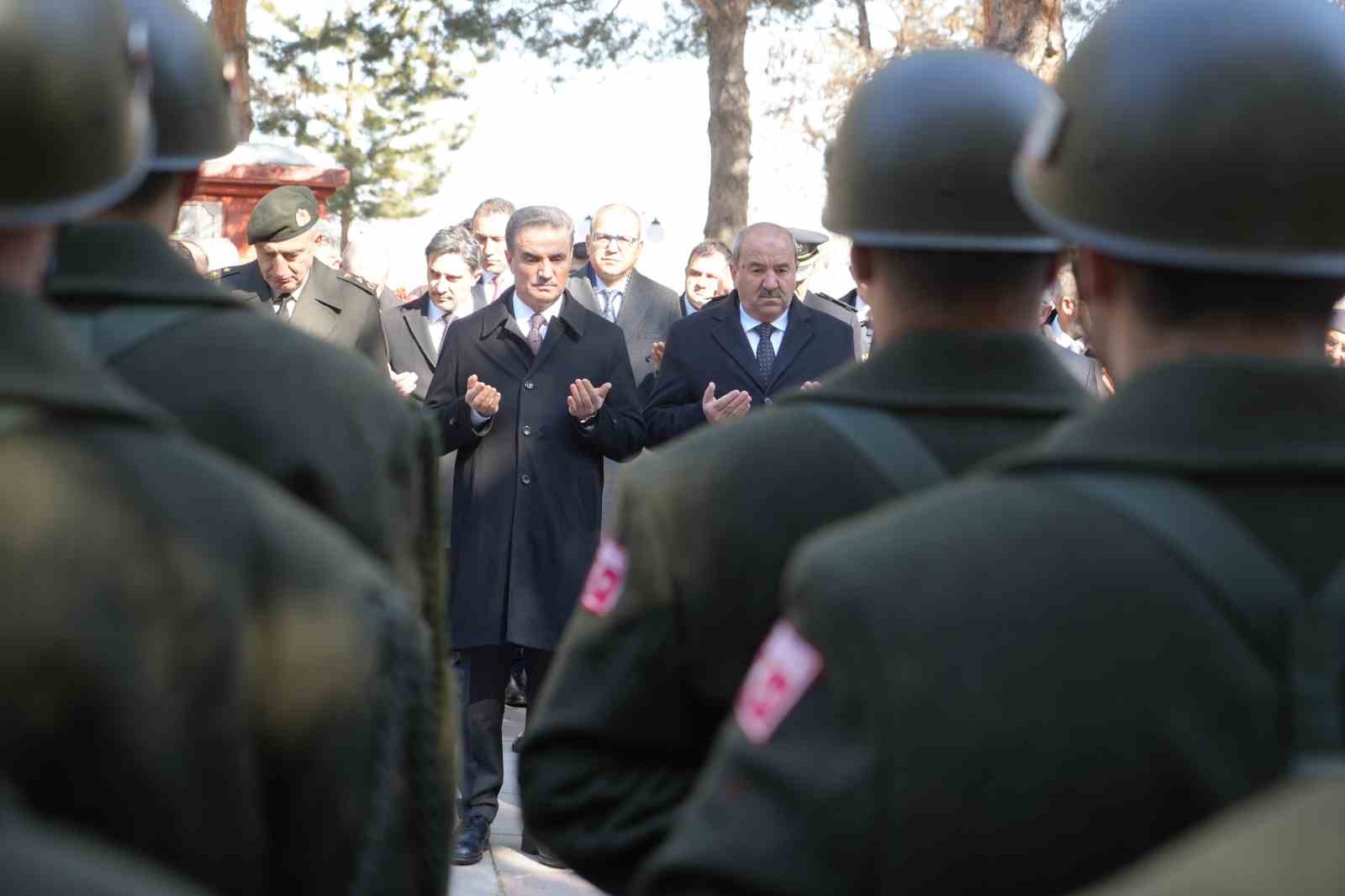erzurum karskapi sehitliginde 111 yillik huzun ve cosku bir arada 7 JTAGqqV5