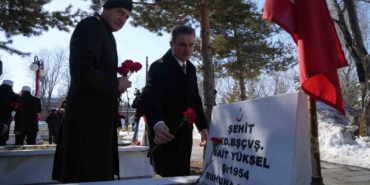 erzurum-karskapi-sehitliginde-111-yillik-huzun-ve-cosku-bir-arada-Tzfudq6K.jpg