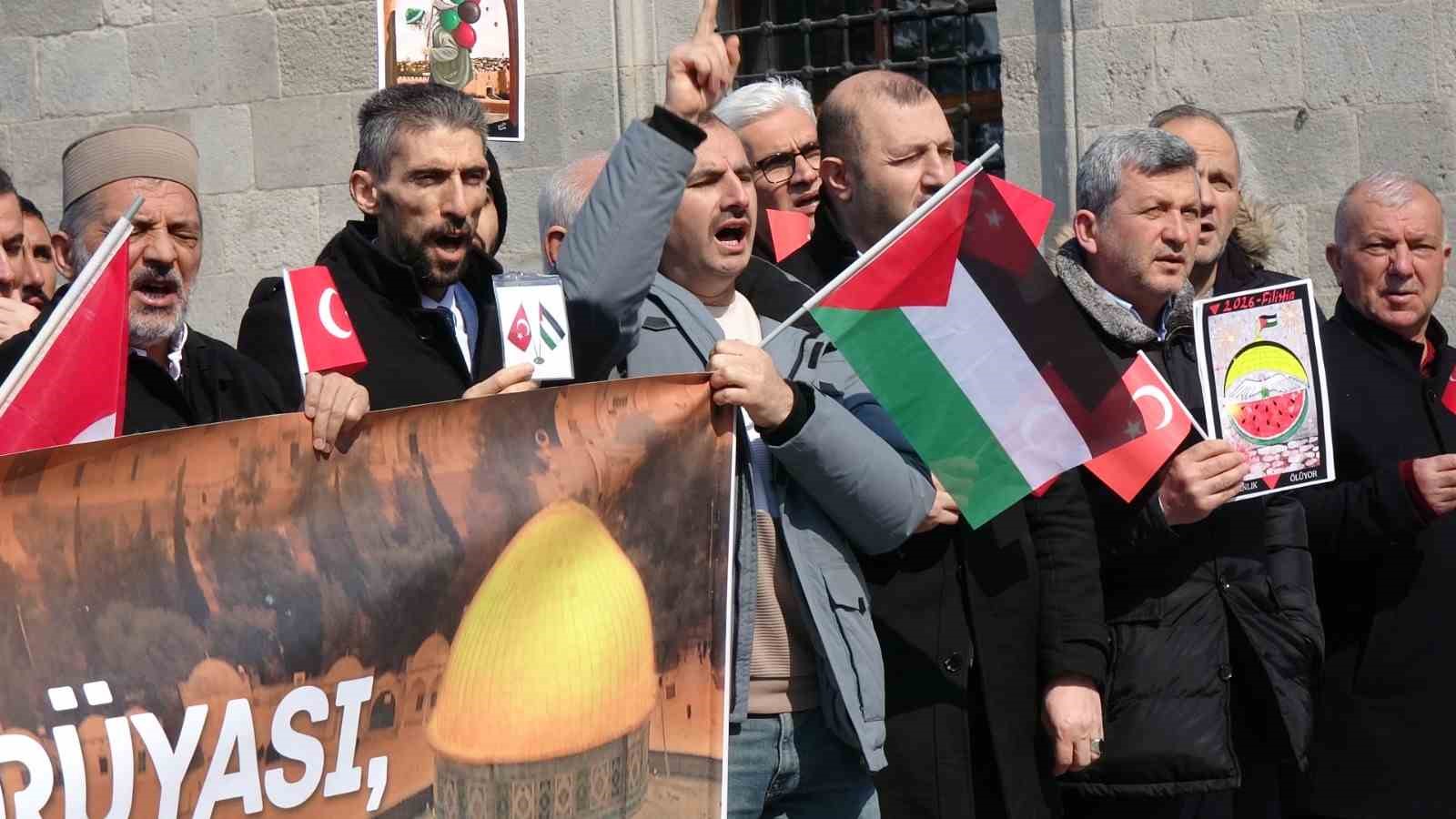 erzurum sivil toplum platformu uyeleri kudus ve aksanin ozgurlugu icin yurudu 7 GVrvkVr8