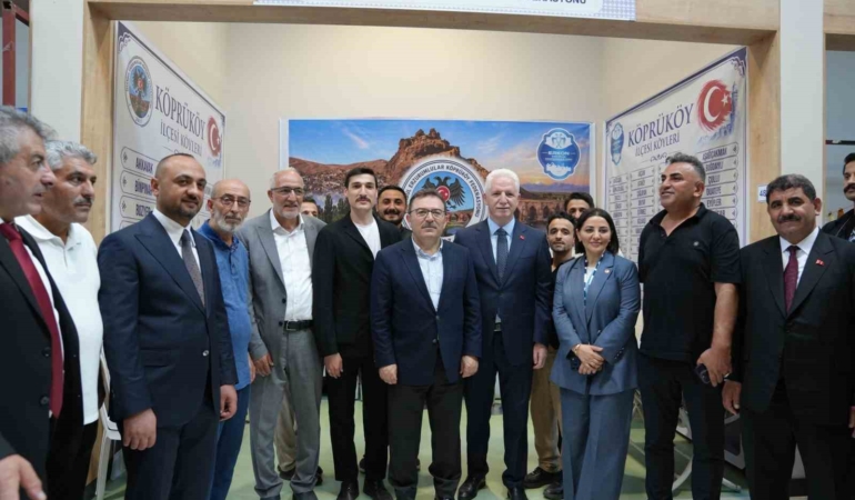 erzurum-tanitim-gunlerinde-erzurumun-yoresel-zenginlikleri-tanitildi-A84W7yNp.jpg