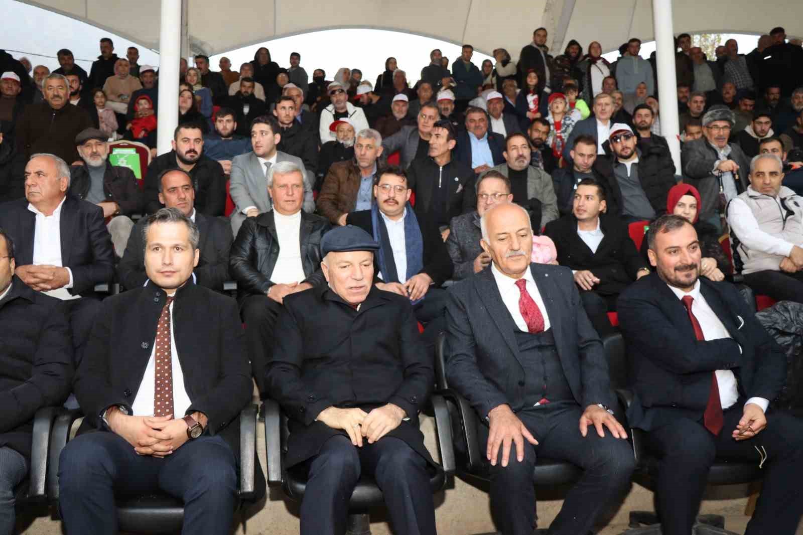 erzurumda 102incisi yapilan uzundere karakucak guresleri buyuk heyecan yasatti 3 bH4CwWaO