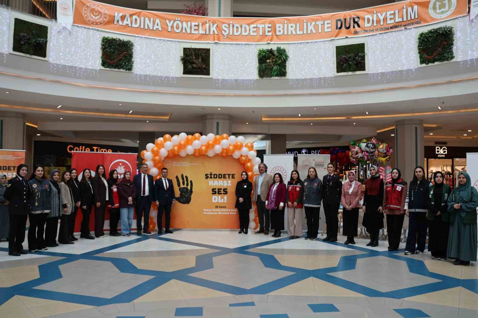 erzurumda 25 kadin 25 hik ye sergisi acildi 0 lWGjq5Qw