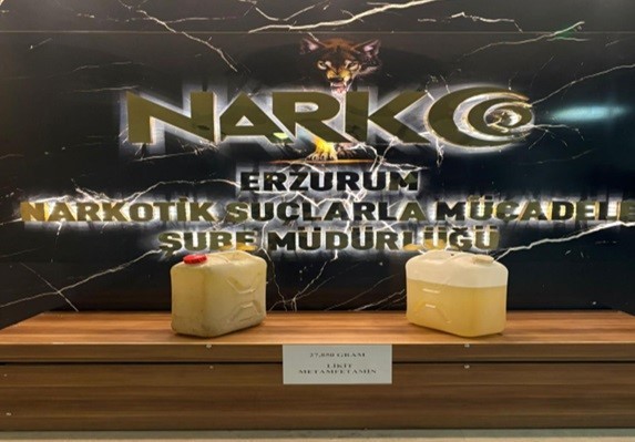 erzurumda dev uyusturucu operasyonu 27 kilo 850 gram likit metamfetamin ele gecirildi 0