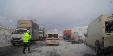 erzurumda-etkili-olan-tipi-cevre-illerle-olan-ulasimi-aksatiyor-a9PbQI2T.jpg