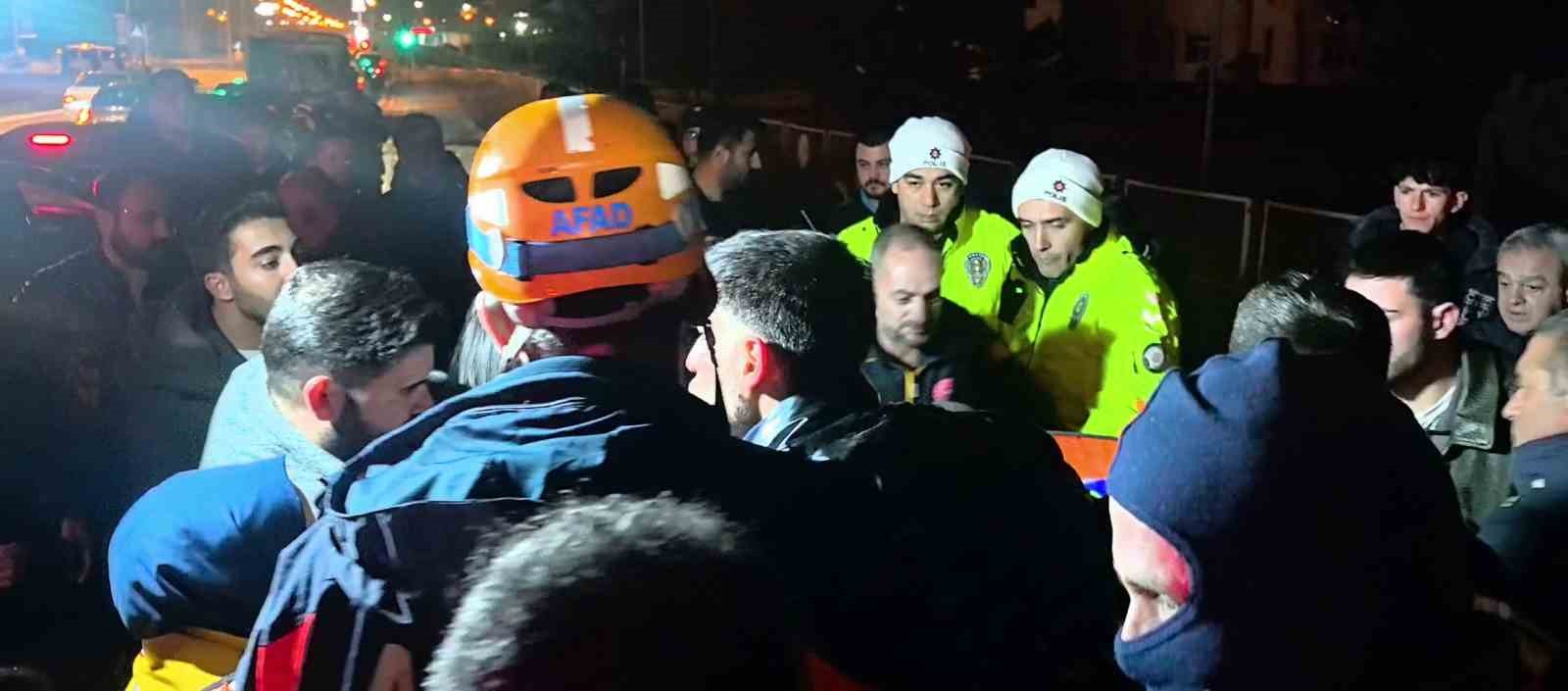 Erzurum’da feci kaza: 1 ölü 2 yaralı 5 erzurumda feci kaza 1 olu 2 yarali 1 XwPdAKGu