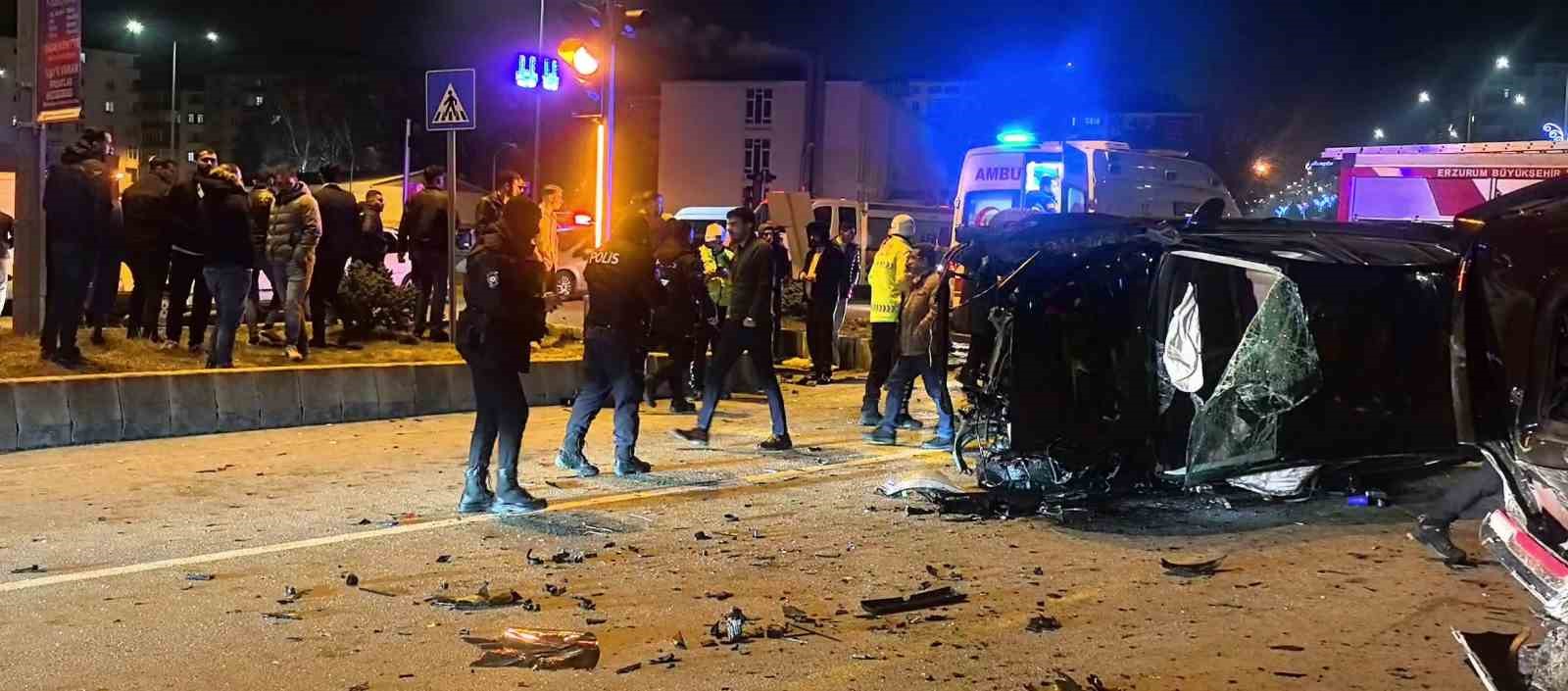 erzurumda feci kaza kavsak adeta savas alanina dondu 1 Jufvd2X8