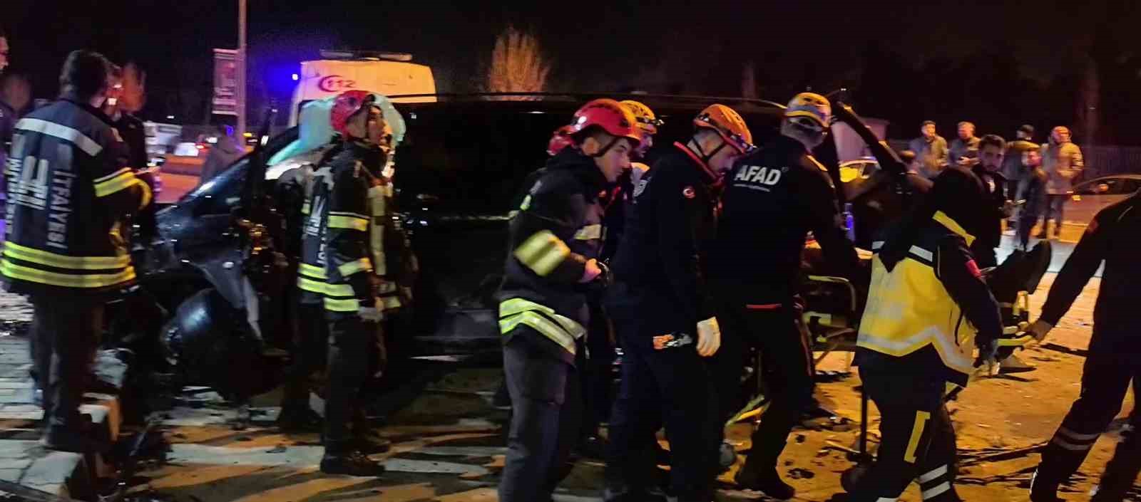 erzurumda feci kaza kavsak adeta savas alanina dondu 3 BBIj9M6u