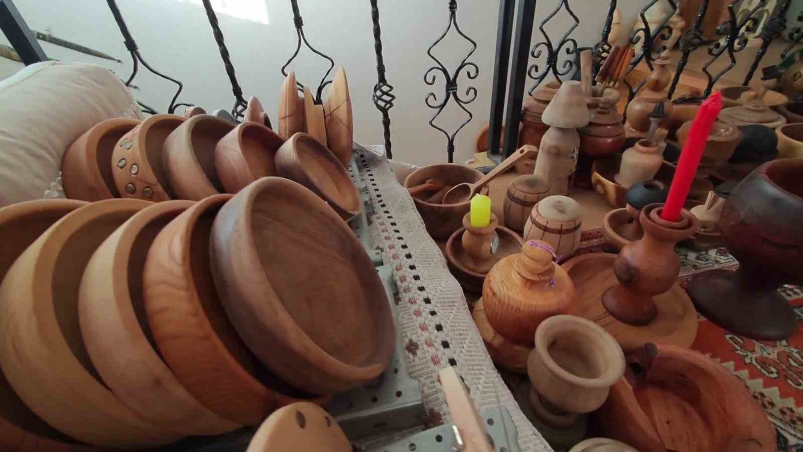 erzurumda geri donusum ustasi atiklari sanata donusturuyor 5 6V9NYRY4