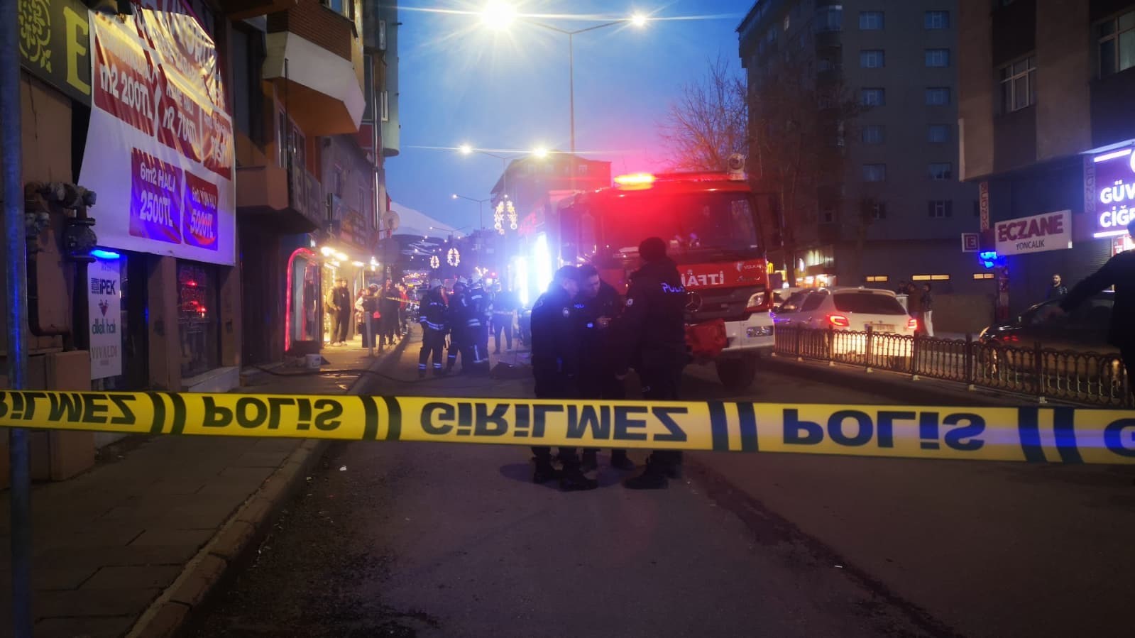 erzurumda hali magazasinda yangin polis bir kisiyi gozaltina aldi 0 2IclMsTW