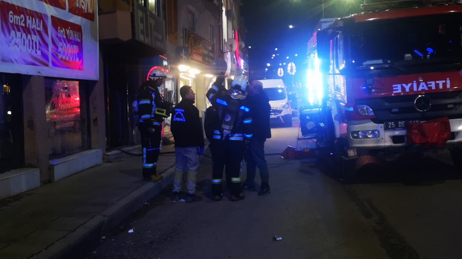 erzurumda hali magazasinda yangin polis bir kisiyi gozaltina aldi 2 uJT3V44b