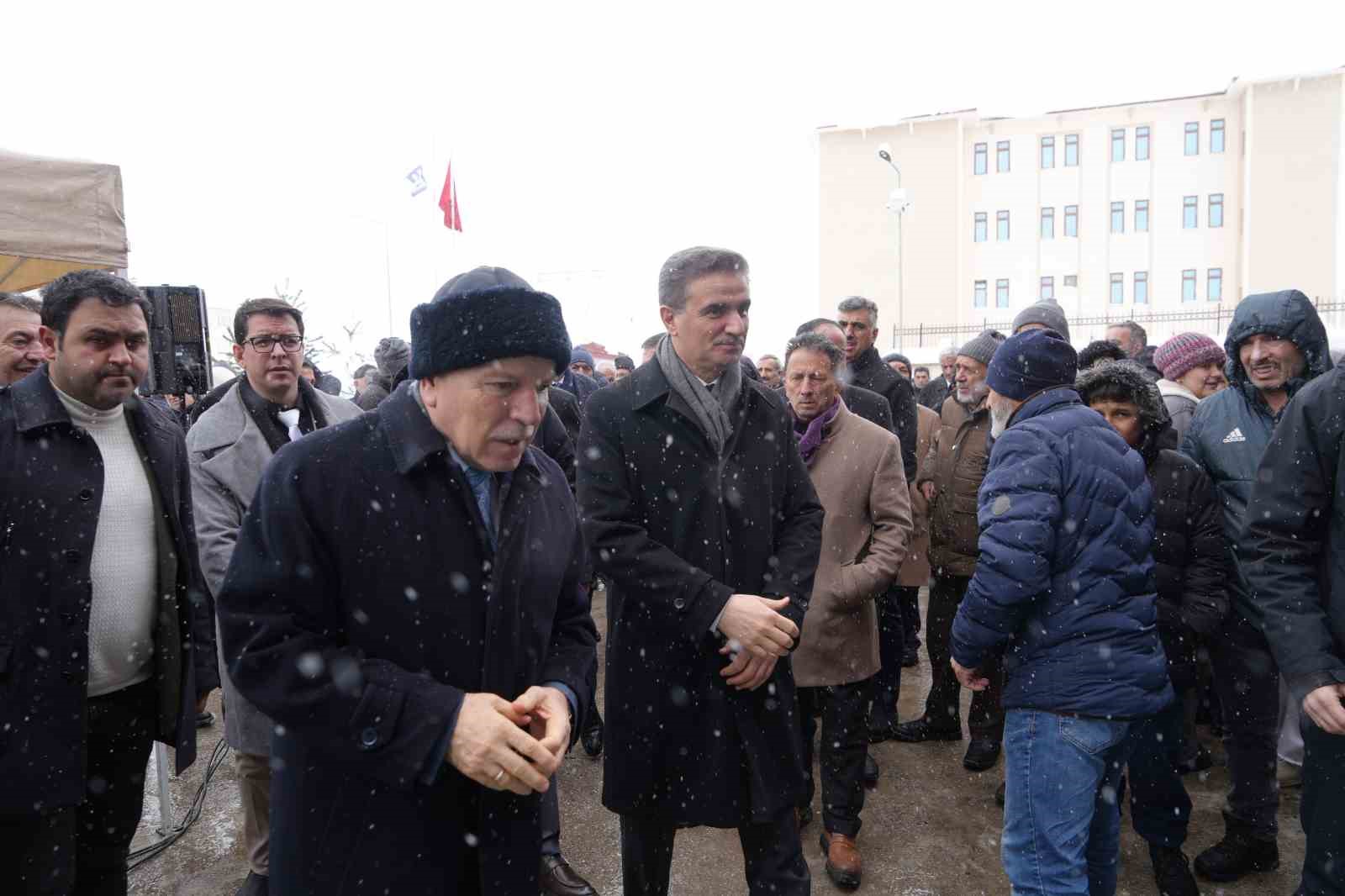erzurumda halk pazarlarinin 13 subesi acildi 1 uukMwfXB