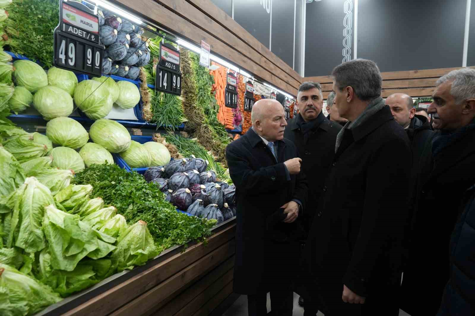 erzurumda halk pazarlarinin 13 subesi acildi 3 KypC5tFI