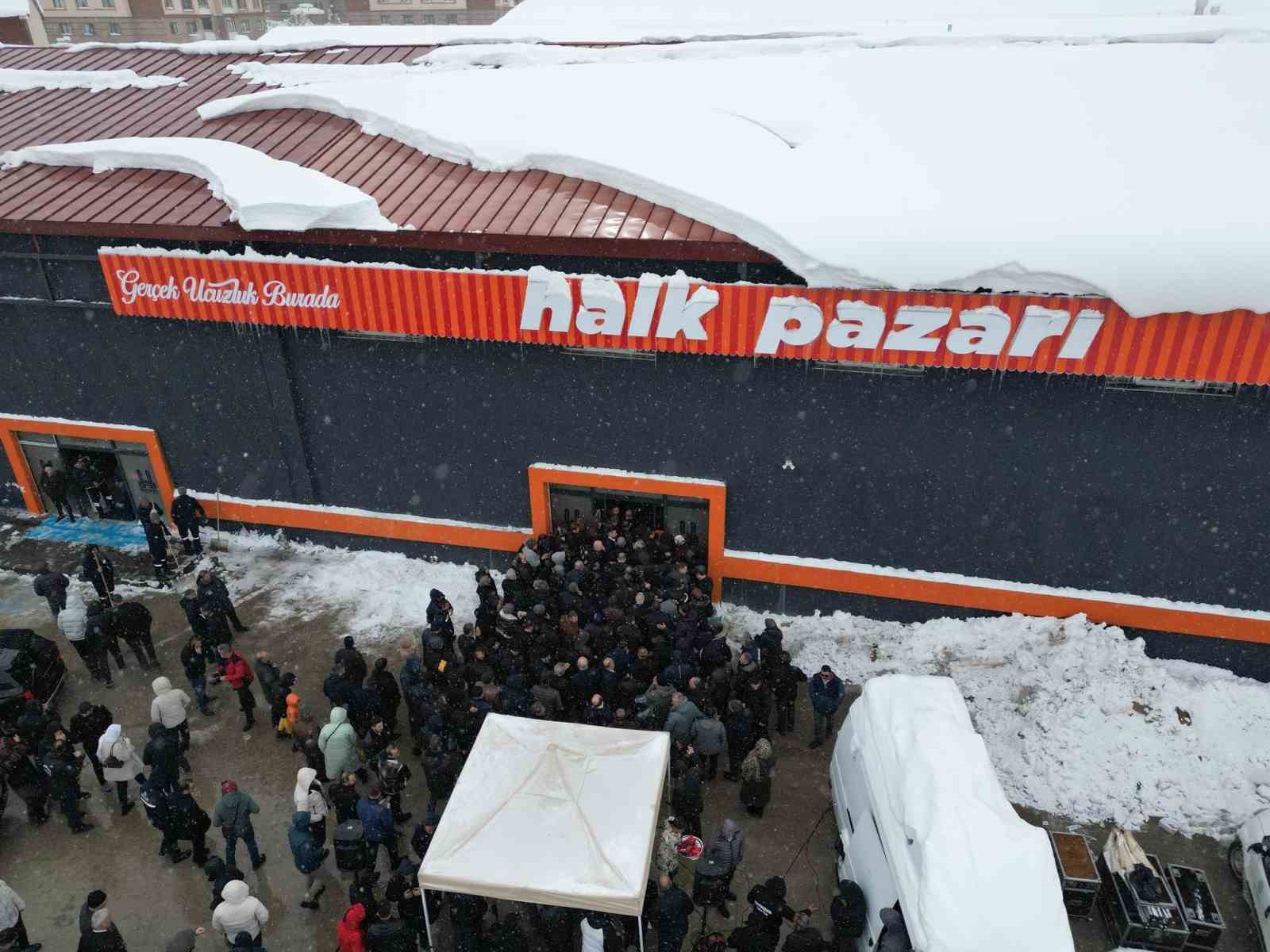 erzurumda halk pazarlarinin 13 subesi acildi 8 MdXlXN21