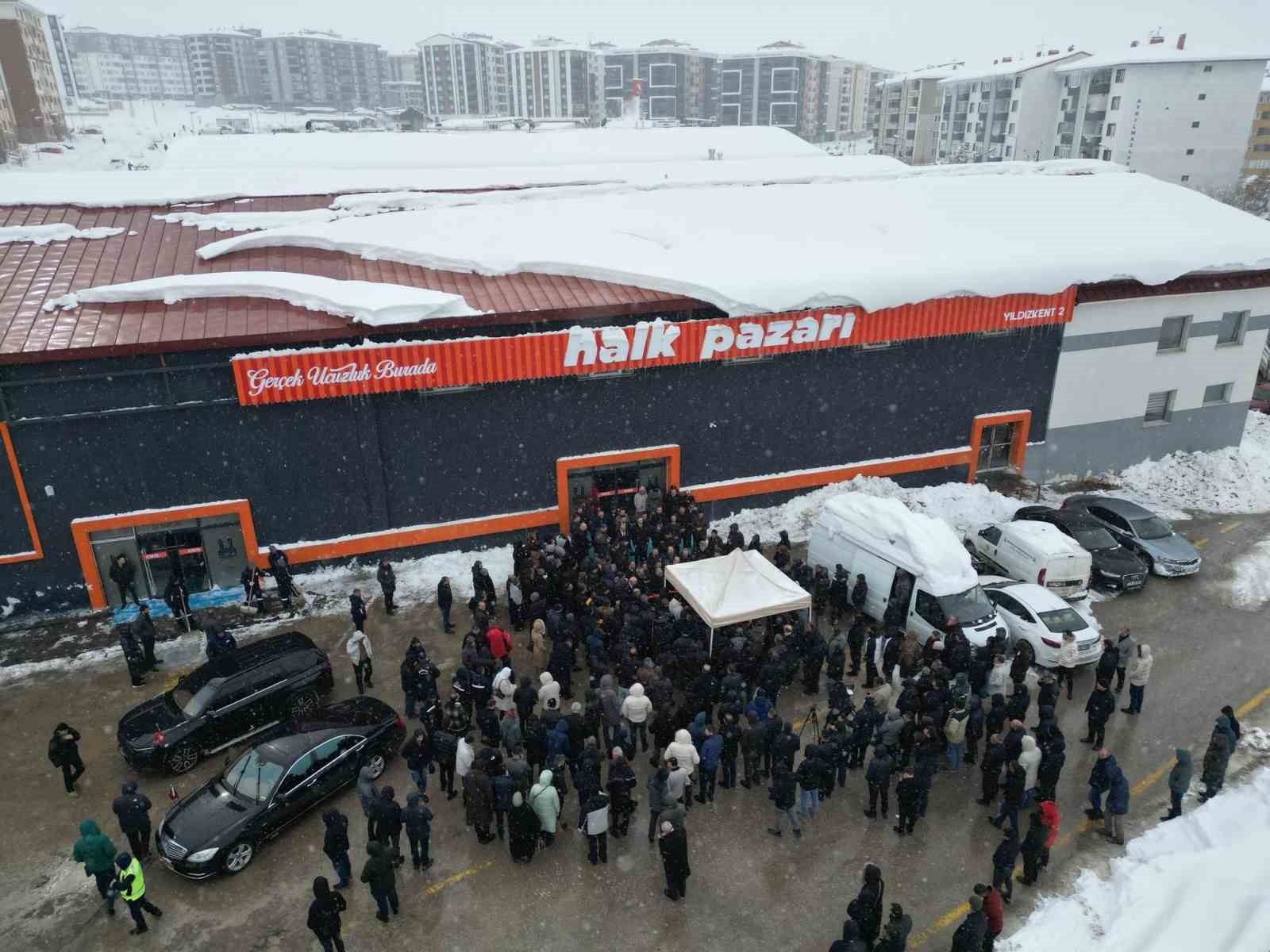 erzurumda halk pazarlarinin 13 subesi acildi 9