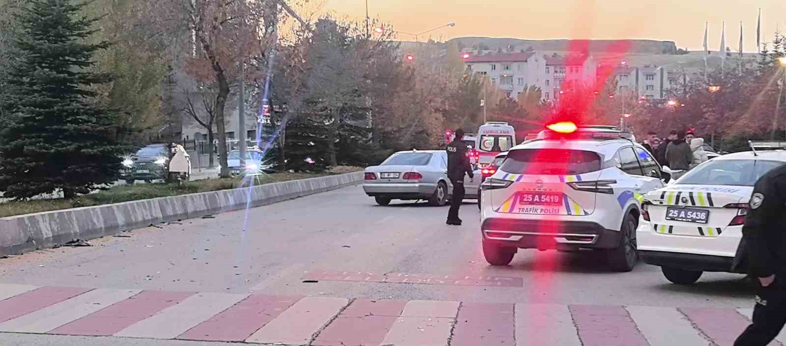 Erzurum’da iki otomobil çarpıştı: 3 yaralı 4 erzurumda iki otomobil carpisti 3 yarali 0 gbALpNpW