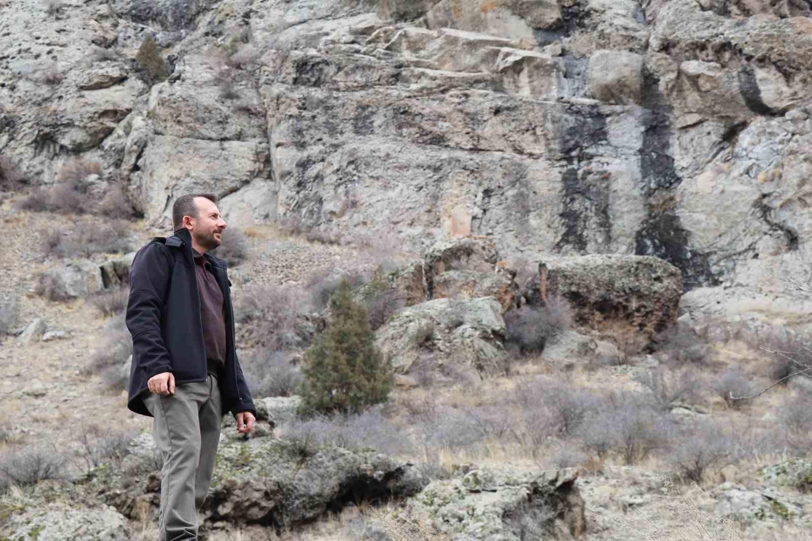 erzurumda kacak avcilar yaban kecisini yaraladi 2 aErwN3yq