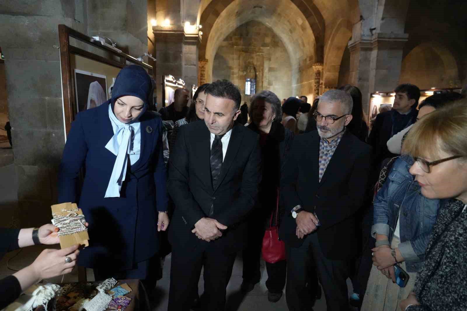 erzurumda kadinin sessiz anlatisi oyanin dilinde bulustu 7