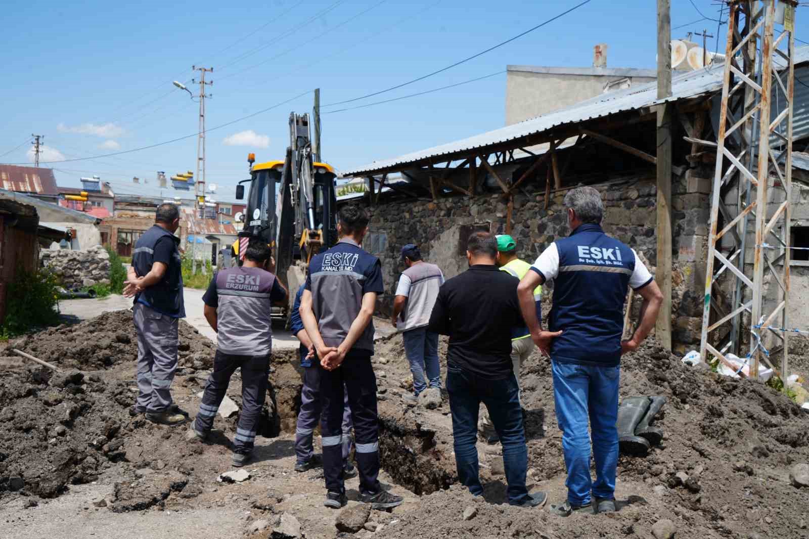 erzurumda kanalizasyon hatti kazisinda muhimmat panigi 2 EjHa1MCn