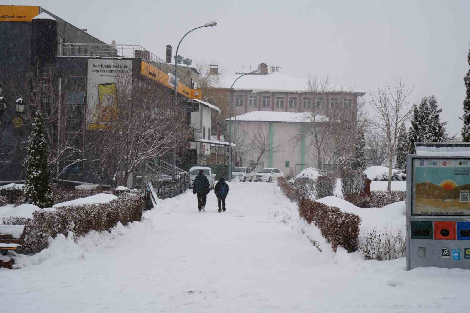 erzurumda kar sebebiyle 312 koyun yolu kapali 4