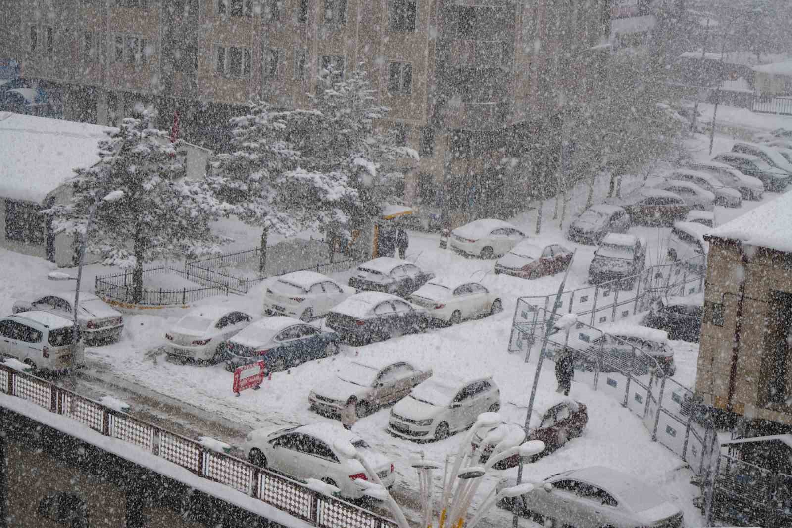 erzurumda kar sebebiyle 312 koyun yolu kapali 9 fVZuvpBr