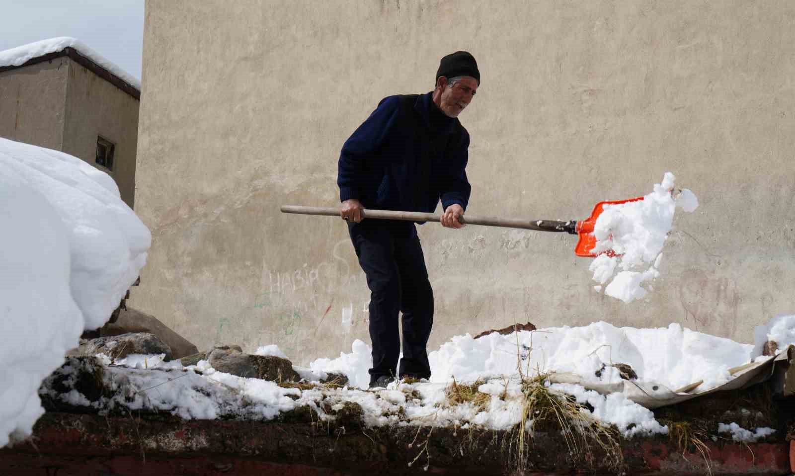 erzurumda kar yagisi durdu cilesi devam ediyor 9 CgjuaqEw