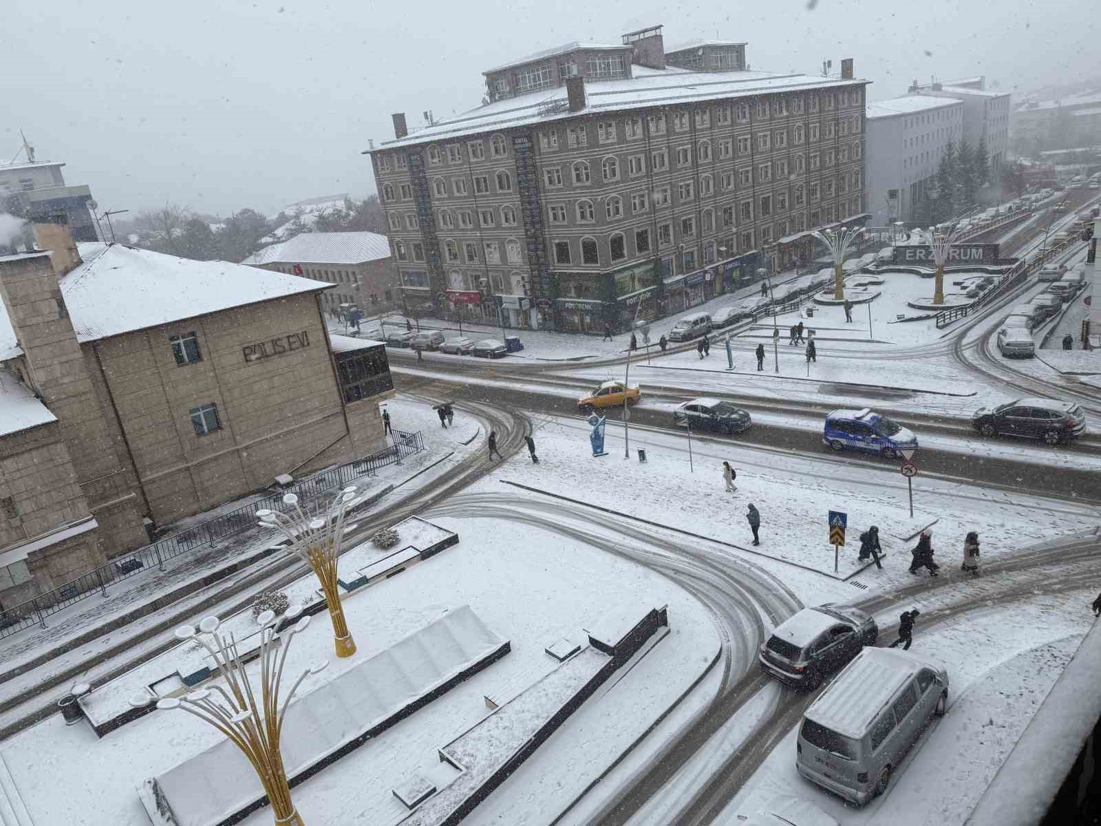 erzurumda kar yagisi etkili oluyor 1 6d8P5ERU