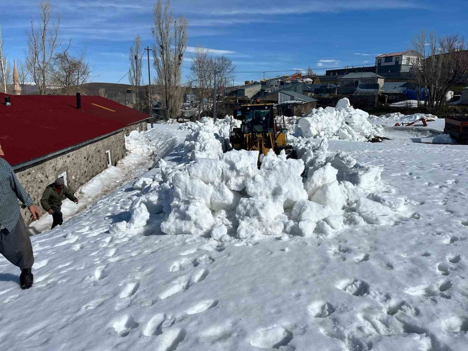 erzurumda karla mucadele devam ediyor 1 dlh8FFdf