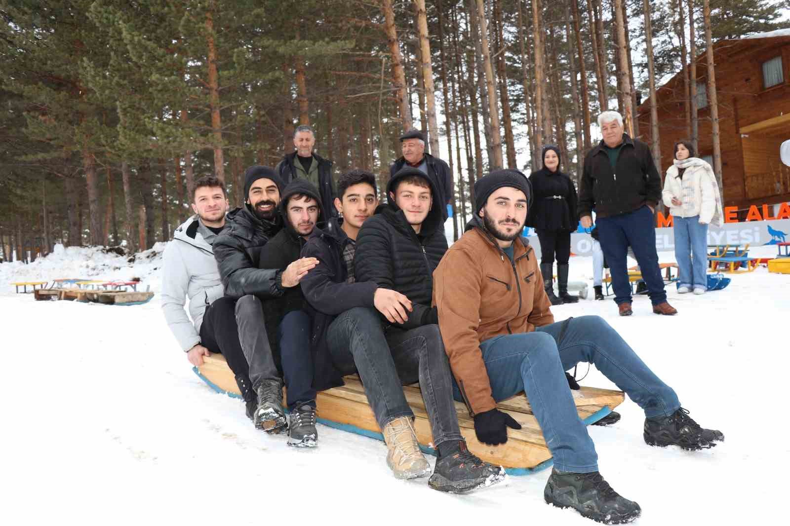 erzurumda kizaklarla kiyasiya yaris 7 I87JeJPz