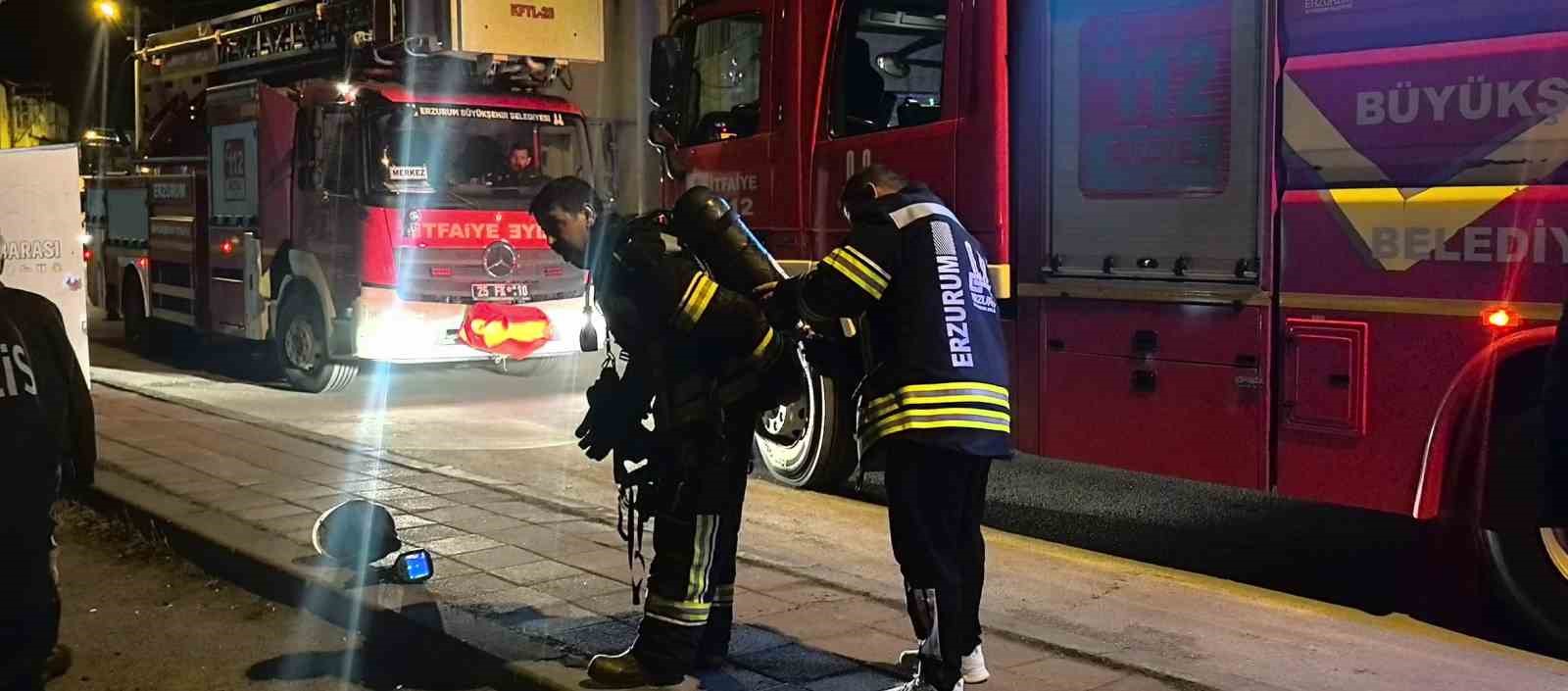 Erzurum’da metruk binada korkutan yangın 6 erzurumda metruk binada korkutan yangin 2 nIud49cy