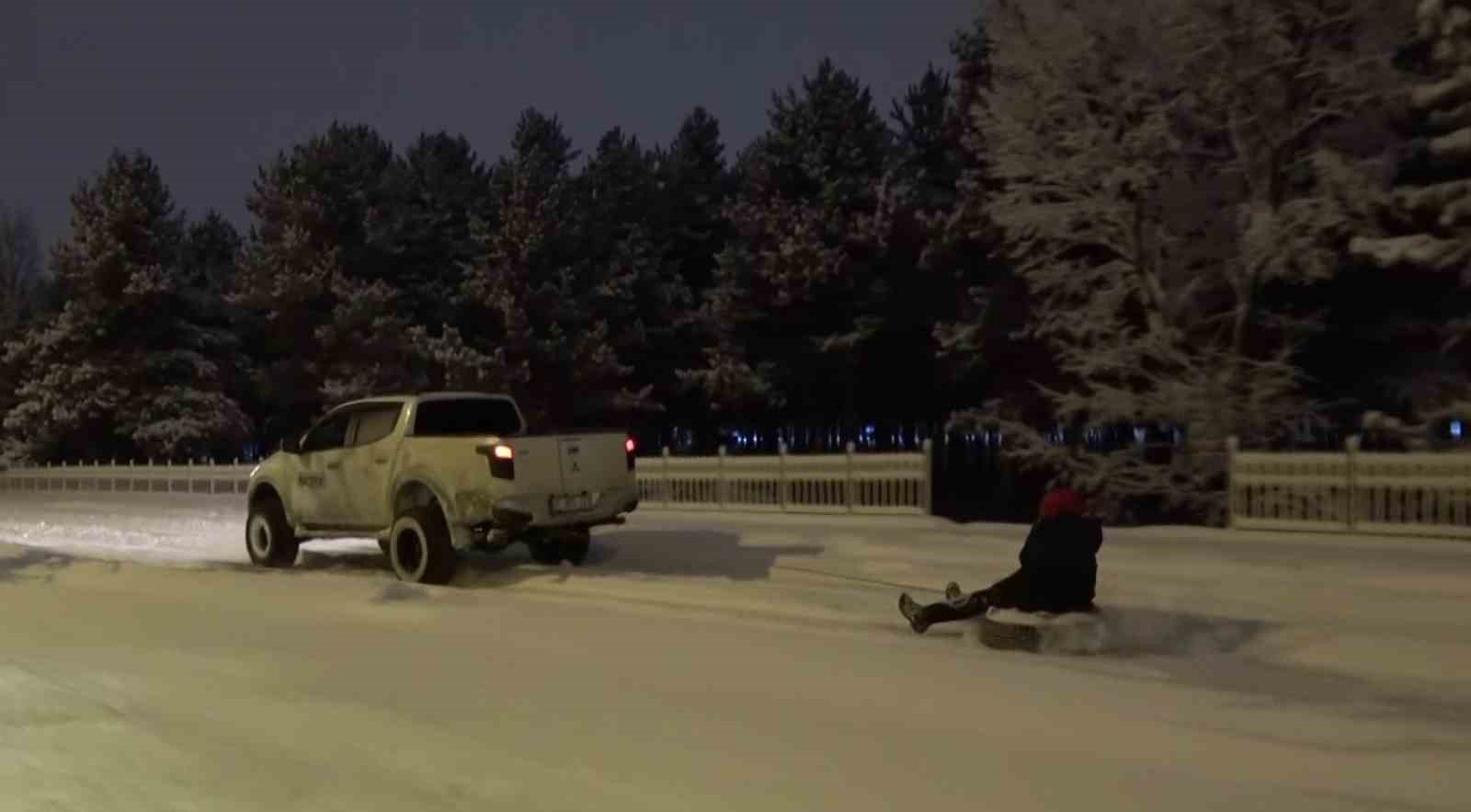 erzurumda off roadcularin lastik ve kizakli kar keyfi 0