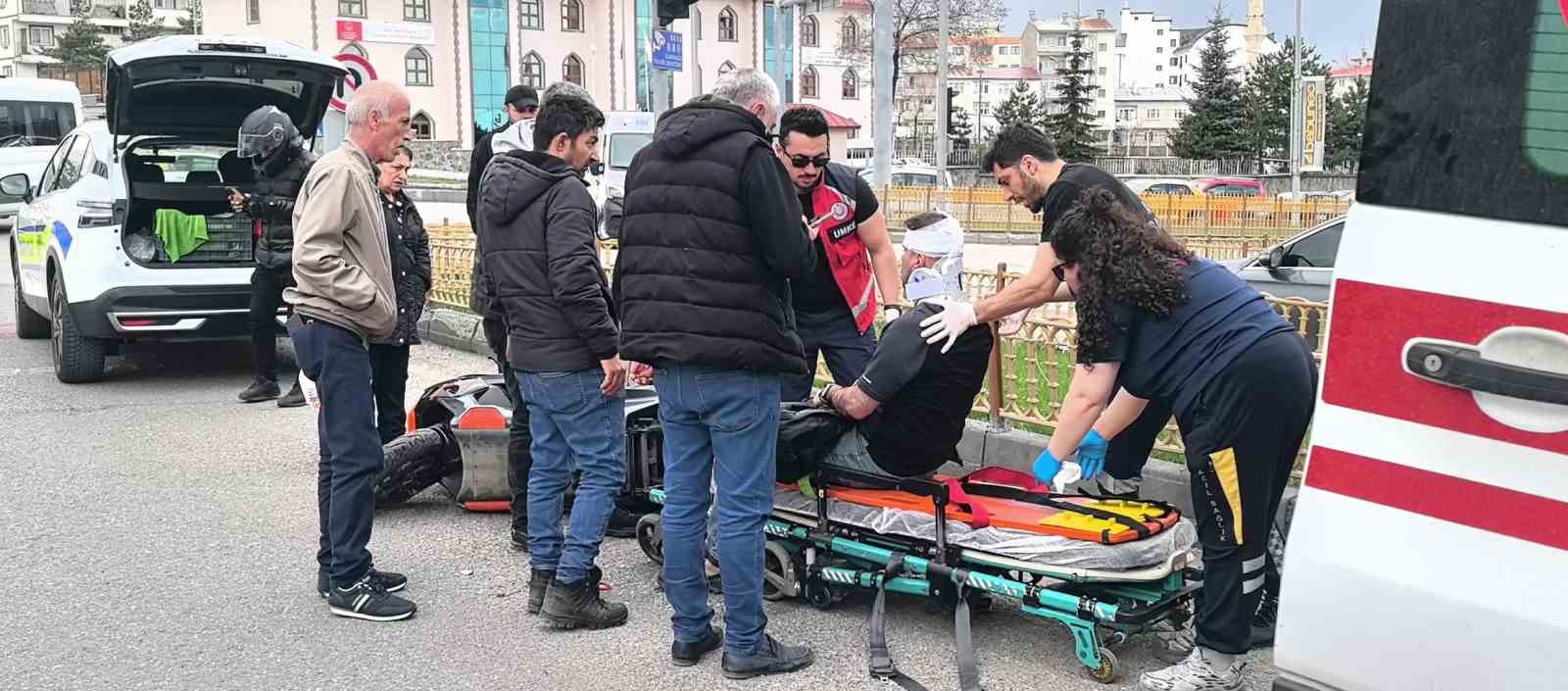 Erzurum’da otomobille çarpışan motosikletin sürücüsü yaralandı 6 erzurumda otomobille carpisan motosikletin surucusu yaralandi 2