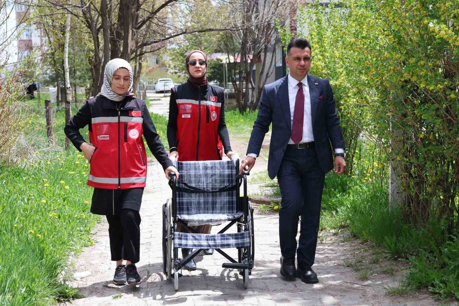 erzurumda sehit annesine anlamli bayram hediyesi 1 IbXngamf