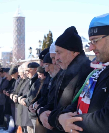 erzurumda-sehitler-icin-giyabi-cenaze-namazi-qCfQRGbK.jpg