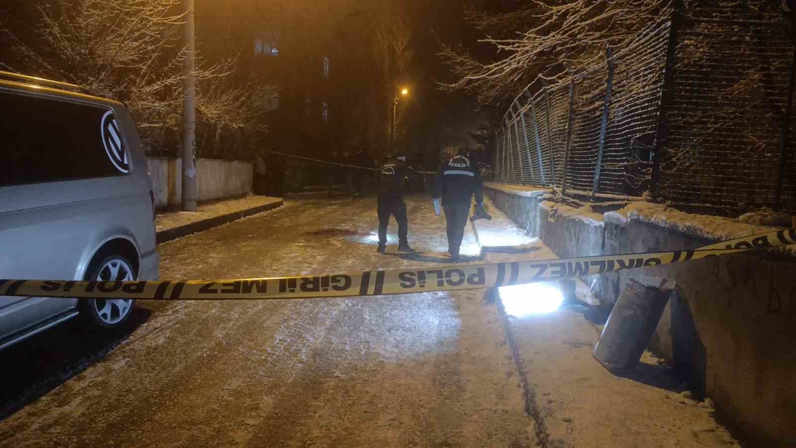 Erzurum’da silahlı saldırıya uğrayan şahıs hayatını kaybetti 6 erzurumda silahli saldiriya ugrayan sahis hayatini kaybetti 2