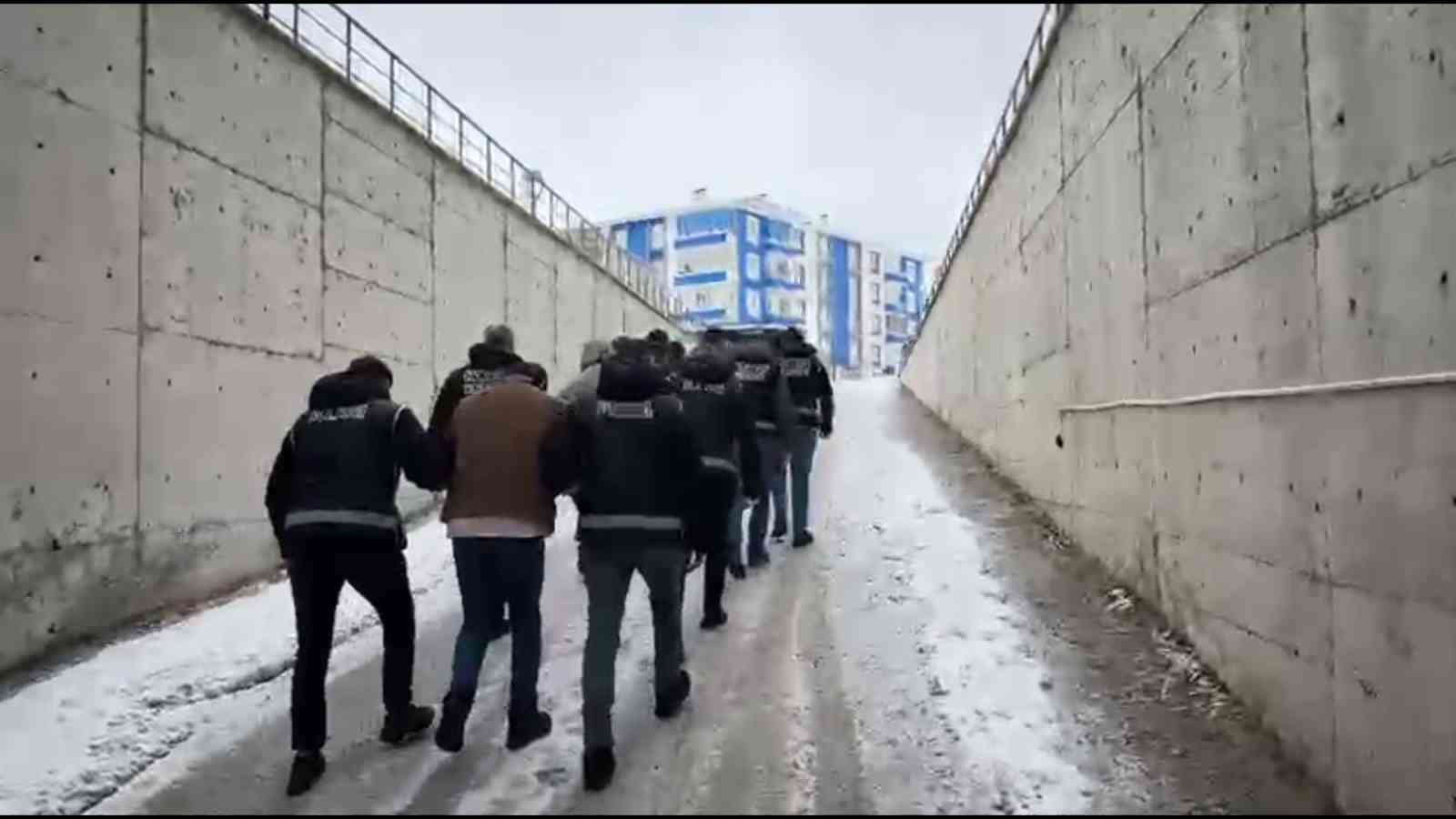 erzurumda tefeci operasyonu 6 tutuklama 2 CE9sLQ8E