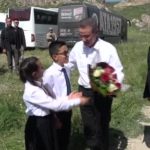 erzurumda-terorsuz-turkiye-vizyou-karayazi-kirk-pencereler-de-gencler-yurudu-celik-kanatlar-nefes-kesti-82QW41Rr.jpg