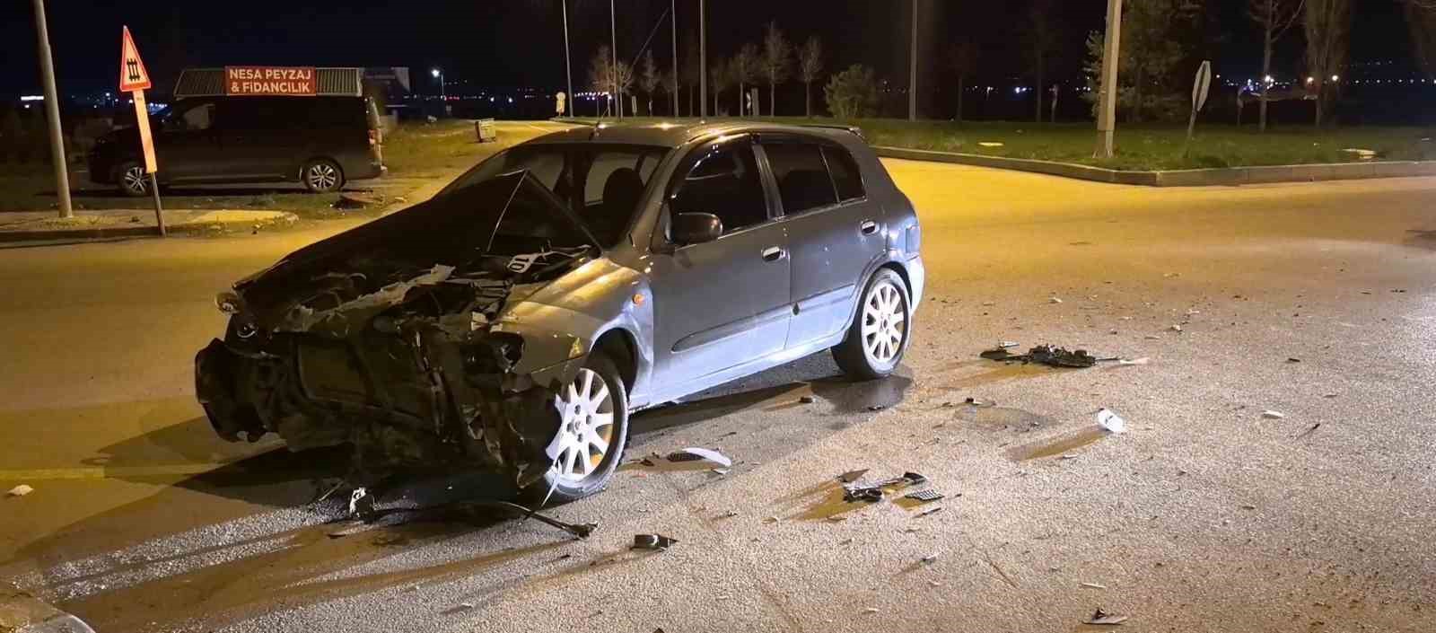 Erzurum’da trafik kazası: 2 yaralı 4 erzurumda trafik kazasi 2 yarali 0 iRmwDasc