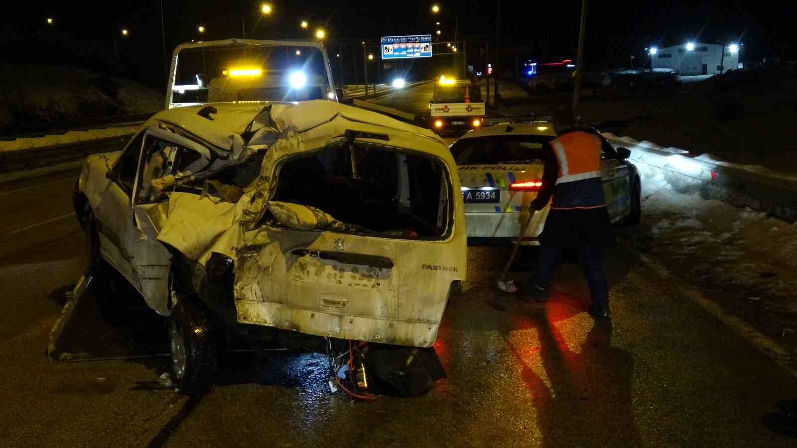 Erzurum’da trafik kazası: 2 yaralı 8 erzurumda trafik kazasi 2 yarali 4 wYZr1uII