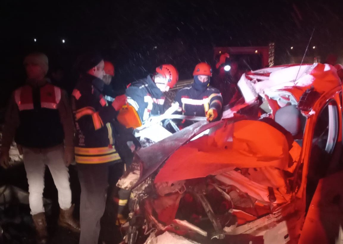 erzurumda trafik kazasi 4 olu 2