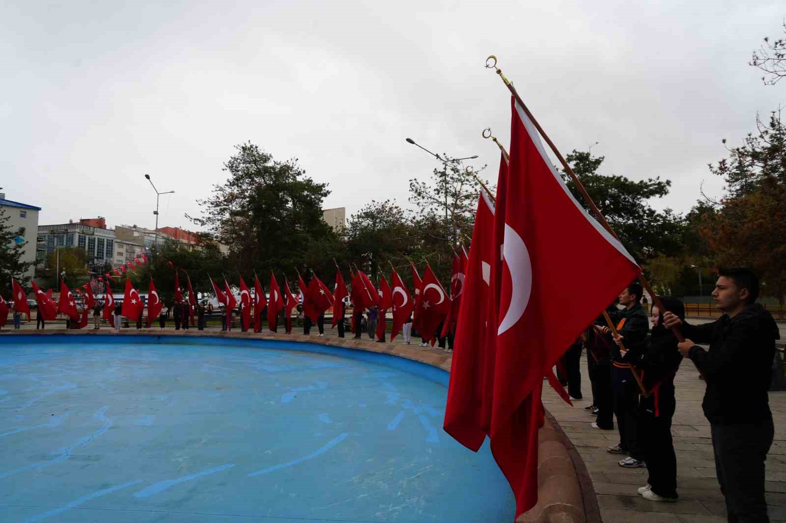 erzurumda yagmur 19 mayis coskusuna engel olamadi 1 CmKCUwqd