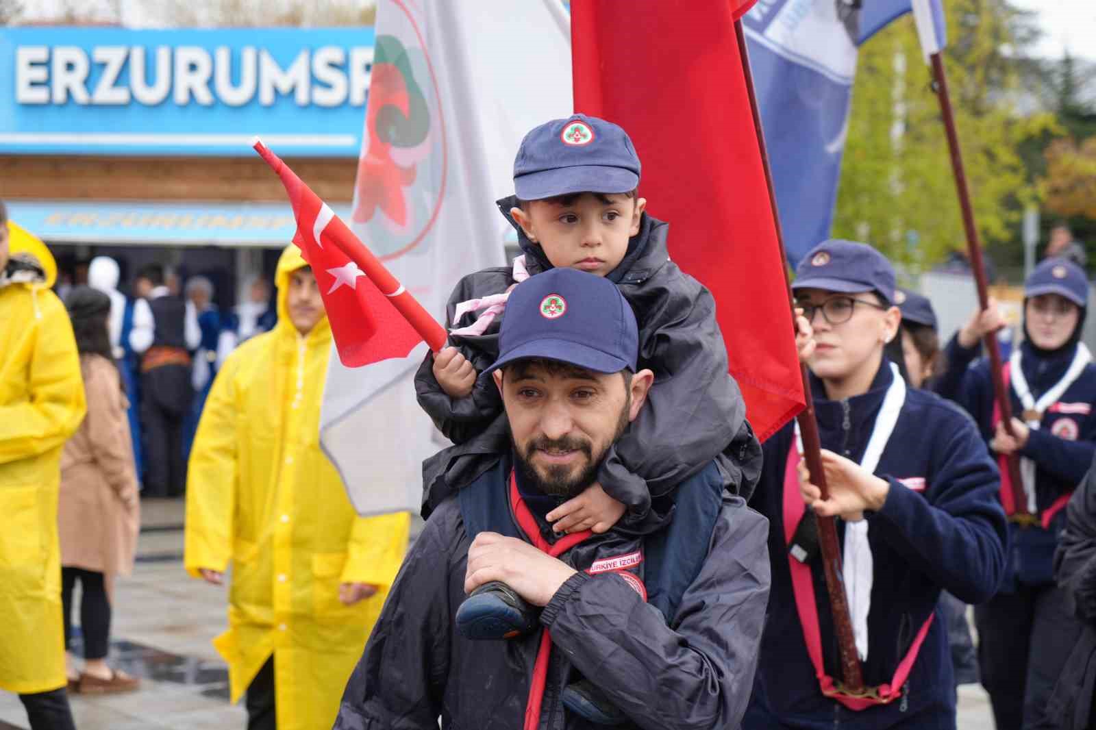 erzurumda yagmur 19 mayis coskusuna engel olamadi 3 77UQKYeg